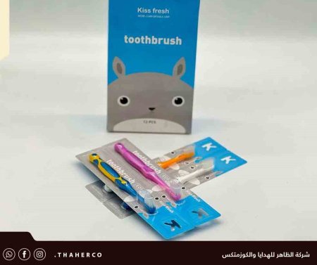 فرشاة اسنان ملونة